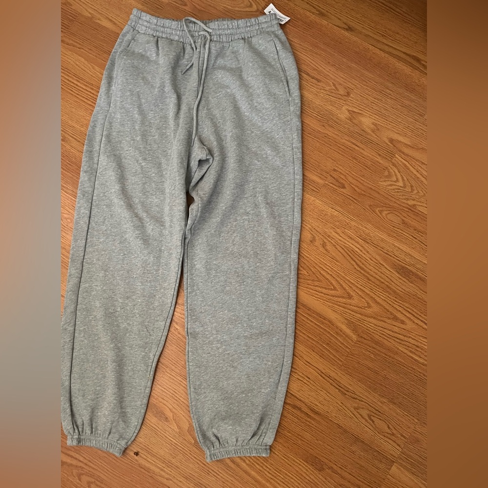 Old Navy Gray Joggers with Tapered Leg and Elastic Cuffs